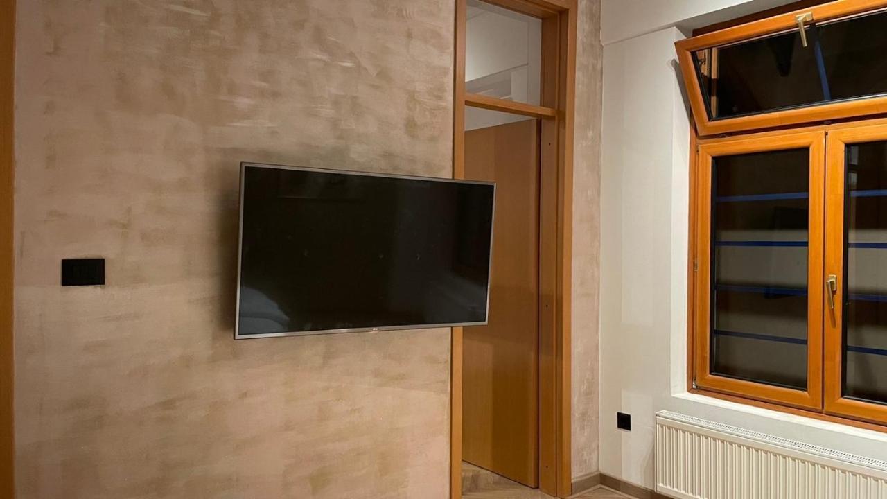 Corso Apartment Čačak Buitenkant foto